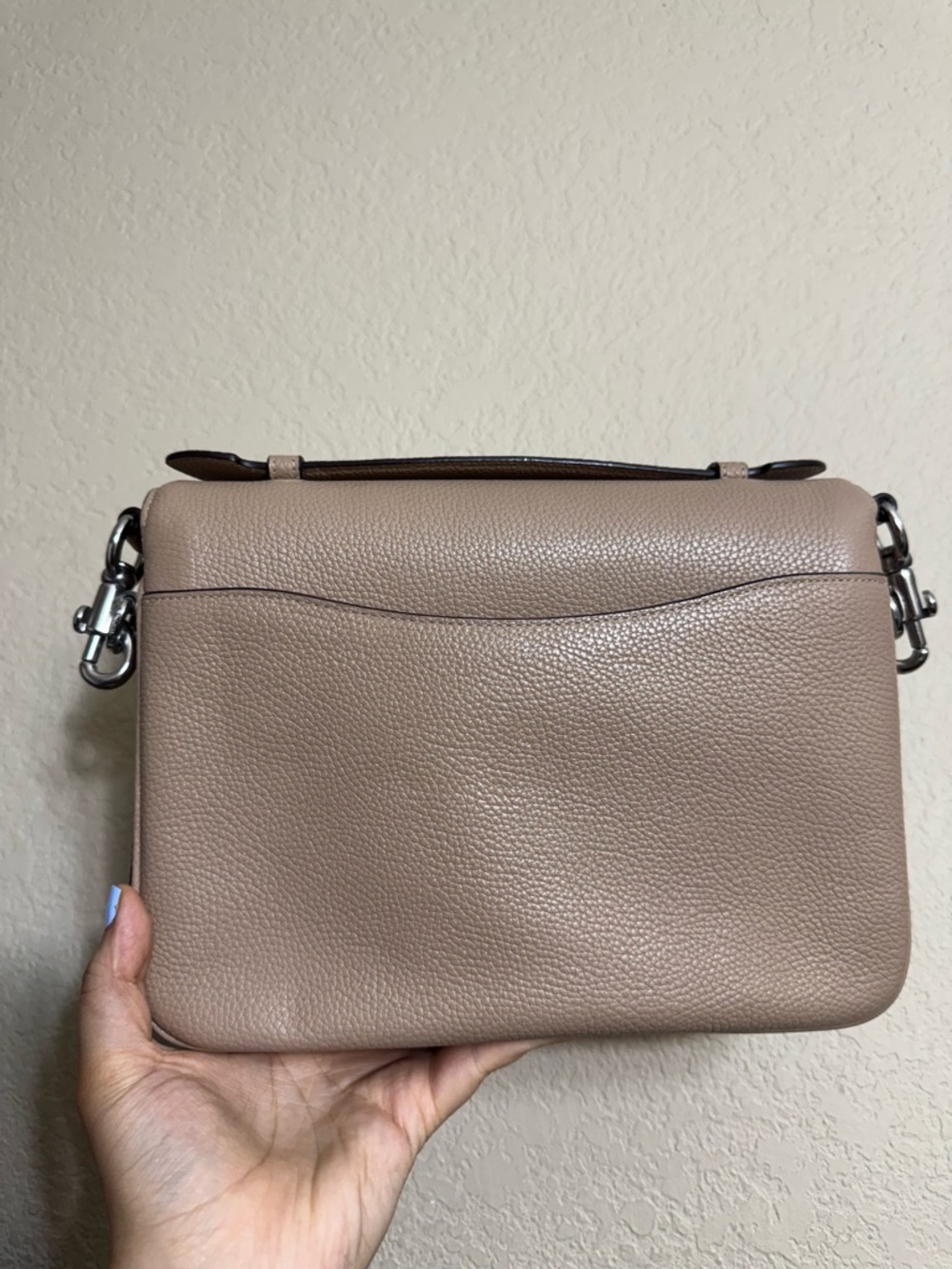 Coach Cassie Pebbled Leather Crossbody bag in Taupe Silver - Picture 3 of 11